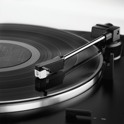 Audio Technica Fully Automatic Bluetooth Belt-Drive Turntable - ATLP60XBB